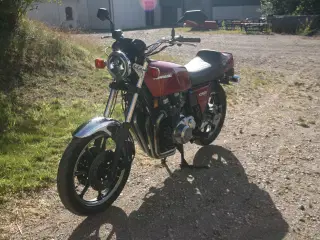 Kawasaki z1000