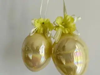Iriserende æg, gult m blomster, 2 stk samlet