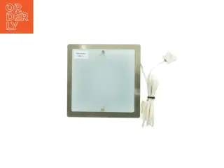 væglampe (str. 20 x 20 cm)