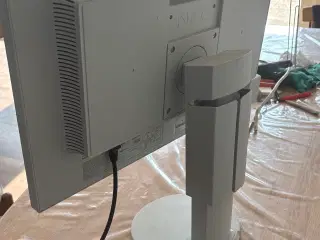 Nec computer skærm