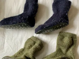 2 skridsikre strømper hjemmesko 10 cm