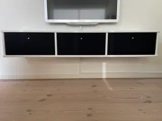 Mistral TV-reol med stoffronter