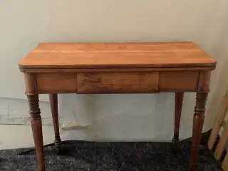 Lækkert spillebord, eller køkkenbord