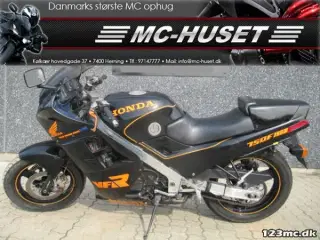 Honda VFR 750 RC24