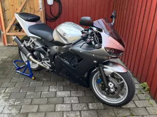 Yamaha YZF R6