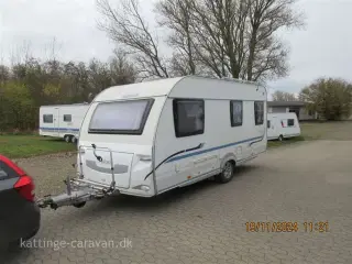 2010 - Adria Adora 472 LU   Super rejsevogn. God vægt