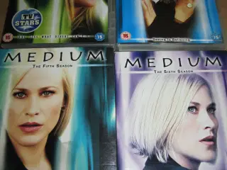 MEDIUM. 4 x Dvd Bokse.