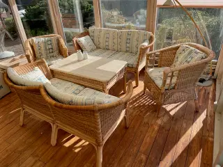 Bambusmøbelsæt 2 sofaer 2 lænestole samt sofabord