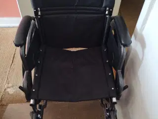 Kørestol sælges 