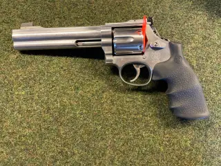 Smith & Wesson 686 Revolver