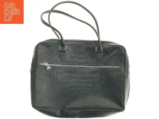 Sort skuldertaske i krokodillepræget læderlook (str. 43 x 33 x 11 cm)