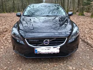 Volvo v40, D2, automatic 