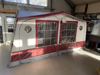   Isabella Ambasador