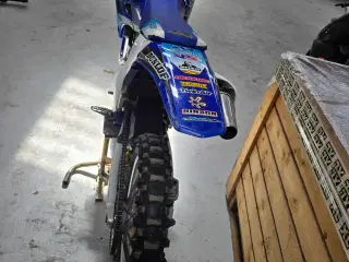 Crosser yamaha 250 yzf