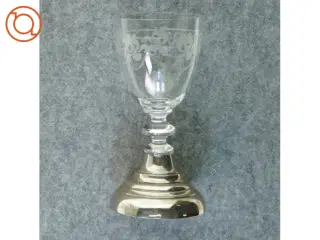 Glaspokal  (str. 21 x 10 cm)