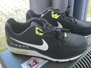 Nike Air mak