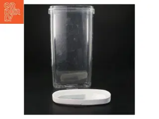 Gennemsigtig plastikbeholder med låg fra IKEA (str. 6x14x30 cm)