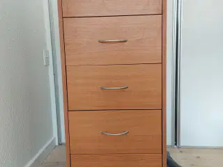 Fin lille kommode