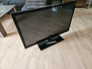 LG 42" LED TV