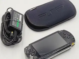 ⭐️: Sony PSP 2000 – Flot kosmetisk stand