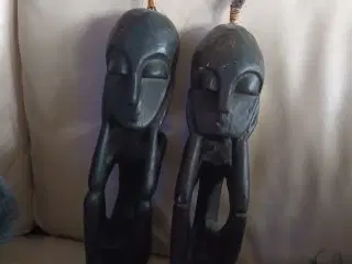 2 FLOTTE AFRIKANSKE HÅNDLAVEDE TRÆFIGURER 43 CM