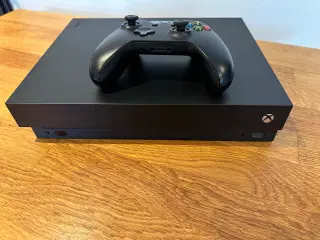 Xbox one x 1 tb med controller