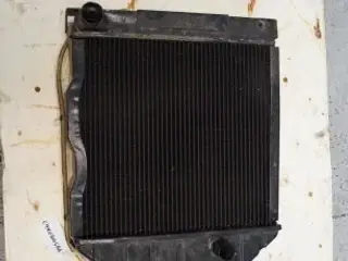 Ford 4830 Køler E9NN8005AA