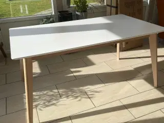 Spisebord hvid laminat
