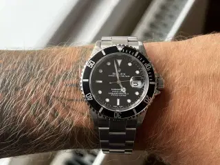 Rolex Submariner Date, ref. 16610
