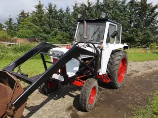 Traktor med frontlæsser
