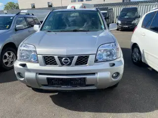 Nissan X-Trail 2,2 dCi Van