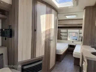 2017 - Hobby De Luxe 495 UL   Dejlig vogn med rundsidegruppe og enkelsenge fra Hinshøj Caravan A/S