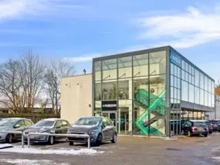FULDT UDLEJET INVESTERINGSEJENDOM