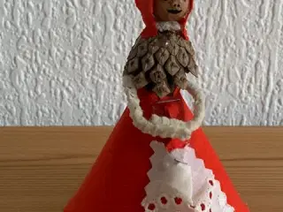 Nisse pige / koglenisse - håndlavet - EKWK Denmark