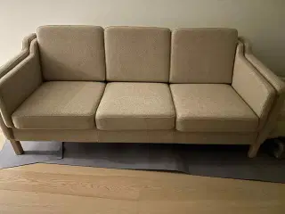 Velholdt sofa i uld