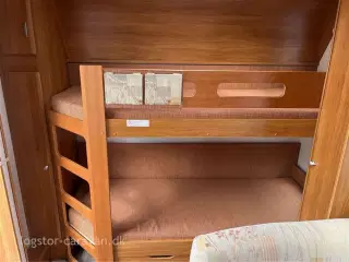 2008 - Hobby De Luxe 500 KMFe   SUPER FLOT OG VELHOLDT KØJEVOGN