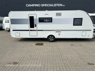 2023 - Adria Adora 613 PK Teen   Adria Adora 613 PK Teen – Rummelig familiecampingvogn