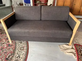 Sovesofa med flot træ