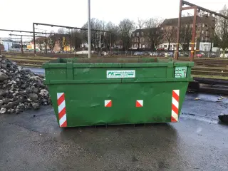 Skrot afhentes