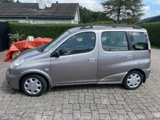 Toyota Yaris Verso 1,3 benzin, årgang 07/2004