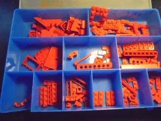 LEGO – en kasse diverse røde elementer  