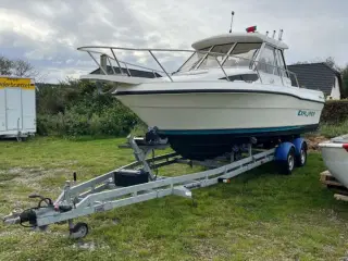 Champion 672 Explorer