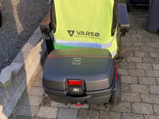 Varsø el-scooter næsten ny