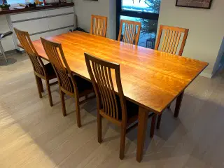 Spisebord fra Bernstorffsminde møbelfabrik