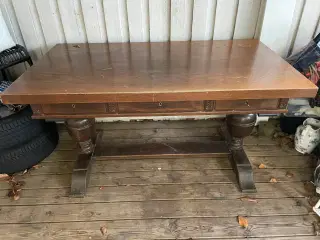 Barok skrivebord i egetræ