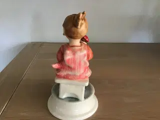 Lisbeth med dukke