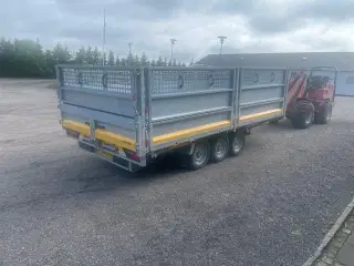 Næsten ny Brian James tip traiiler