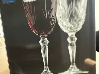 4 rødvinsglas 
