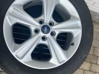 4 stk. Original Kuga fælge med vinterdæk