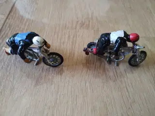 2 Speedway kører med motorcykel